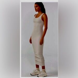 WOMENS JOAH BROWN
SIZE S-M
MAXI DRESS
EXCELLENT CONDITION